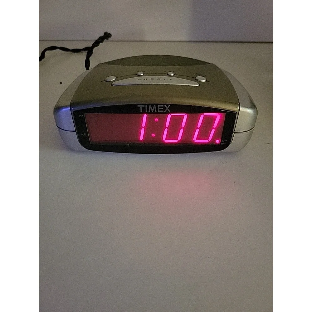 Timex Model T109S Extra Loud Alarm Clock Tested Digital